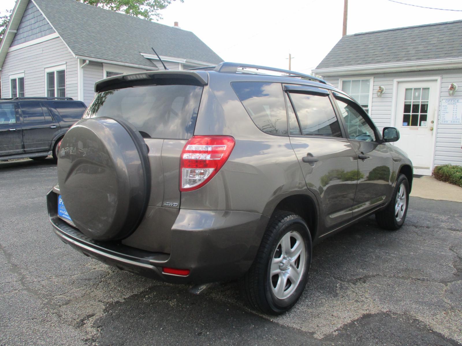 2011 GRAY /tan Toyota RAV4 Base I4 4WD with 3rd Row (2T3JF4DV5BW) with an 2.4L L4 DOHC 16V engine, 4-Speed Automatic transmission, located at 540a Delsea Drive, Sewell, NJ, 08080, (856) 589-6888, 39.752560, -75.111206 - Photo #6